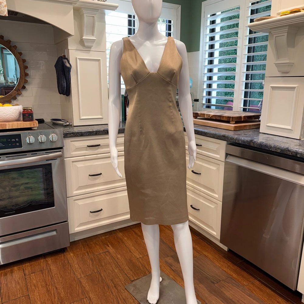 Laundry by Shelli Segal Elegant Gold Sleeveless Dress 4
